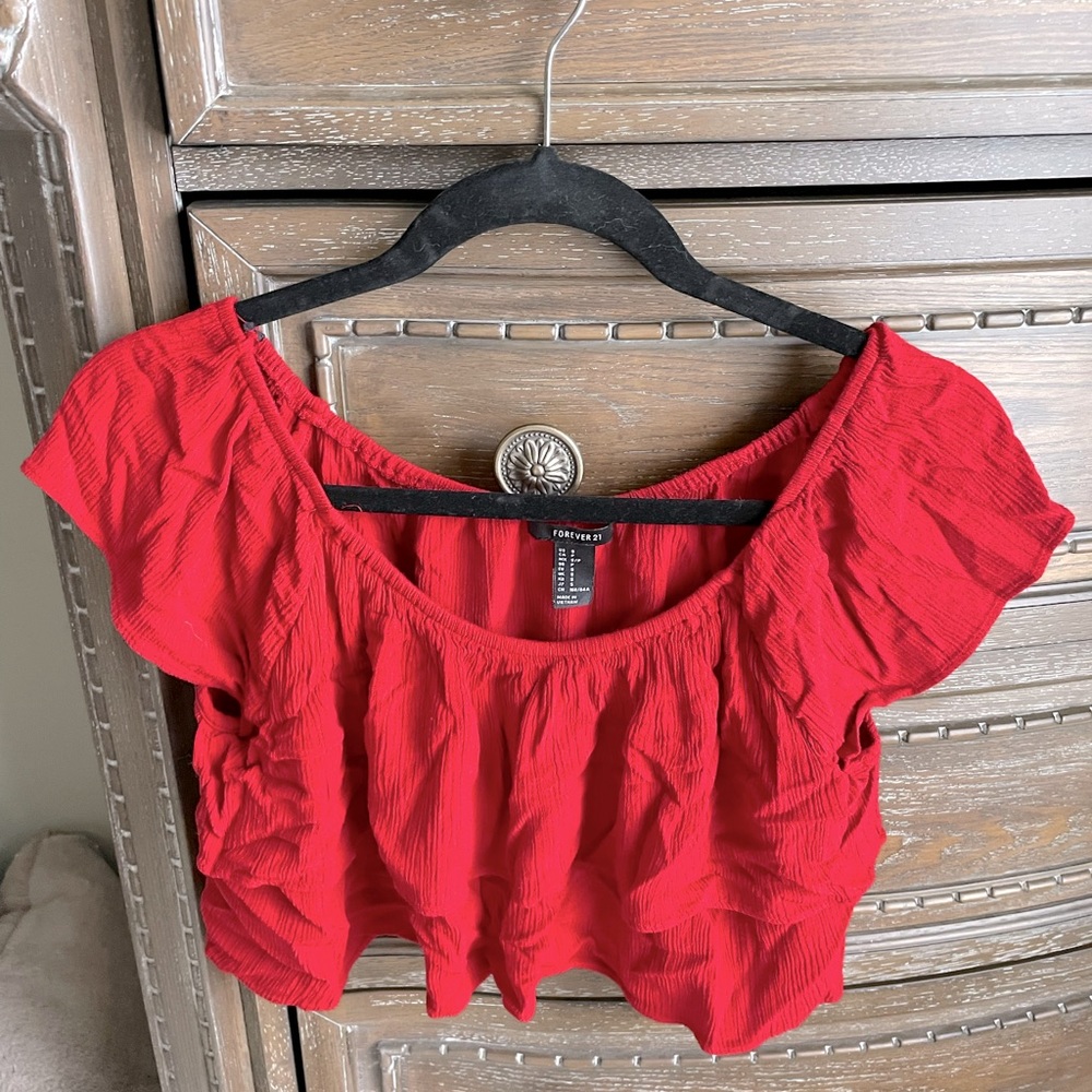 Forever 21 - Size Small - red crop top